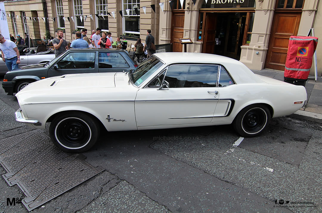 clsasic-mustang-1