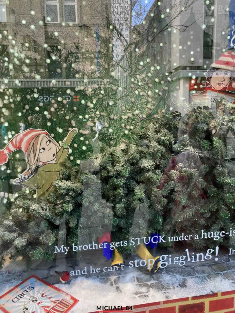 Fenwick Window 2 - Clarice Bean With Christmas Tree
