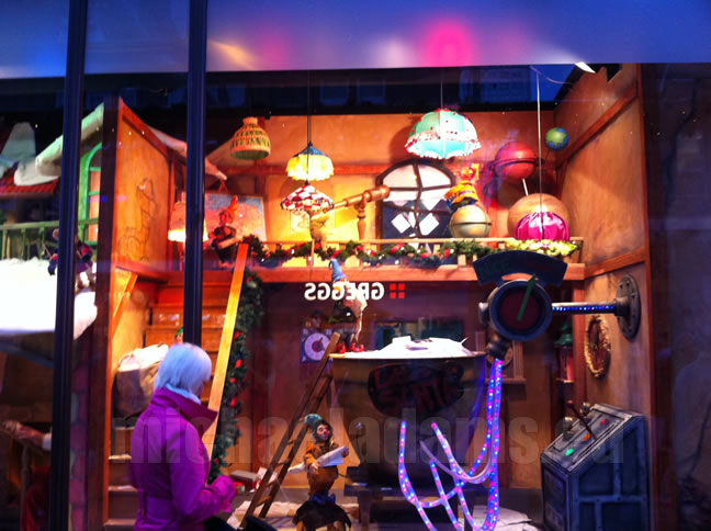 Fenwick Christmas Window 2010 - Scene 3
