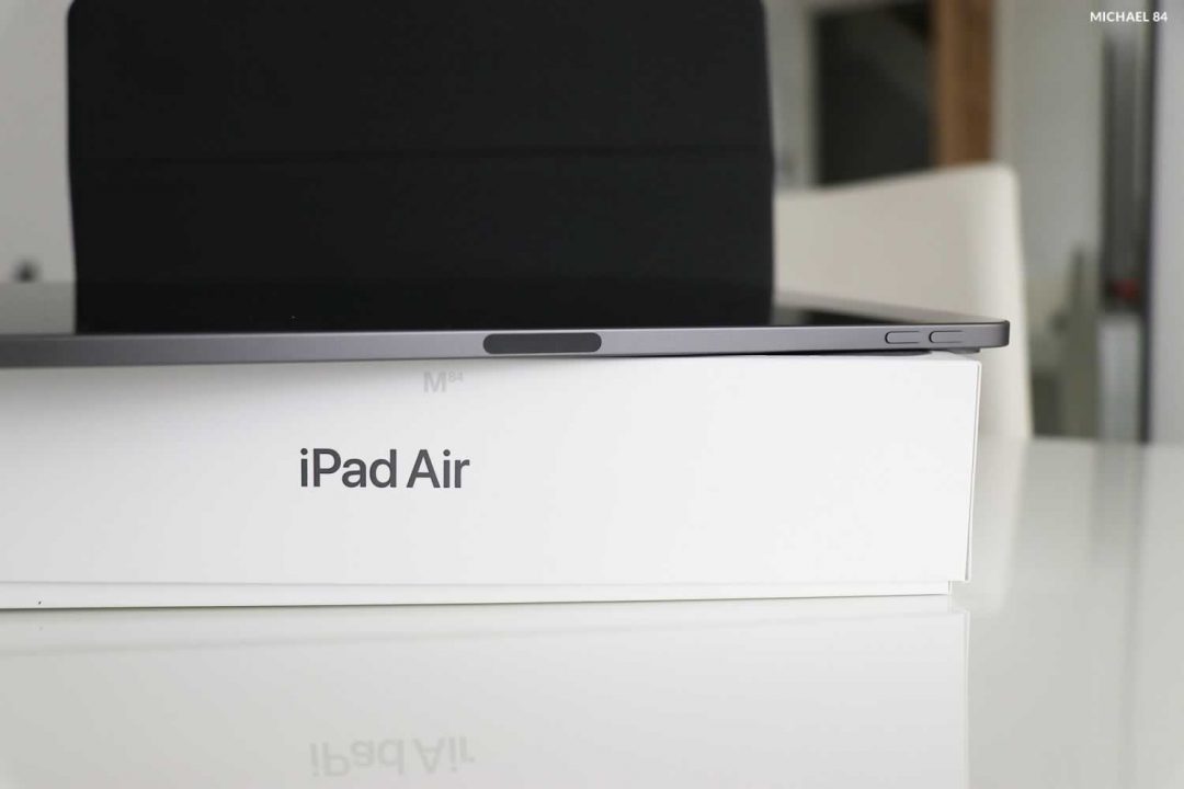 iPad Air 4 Is Thin