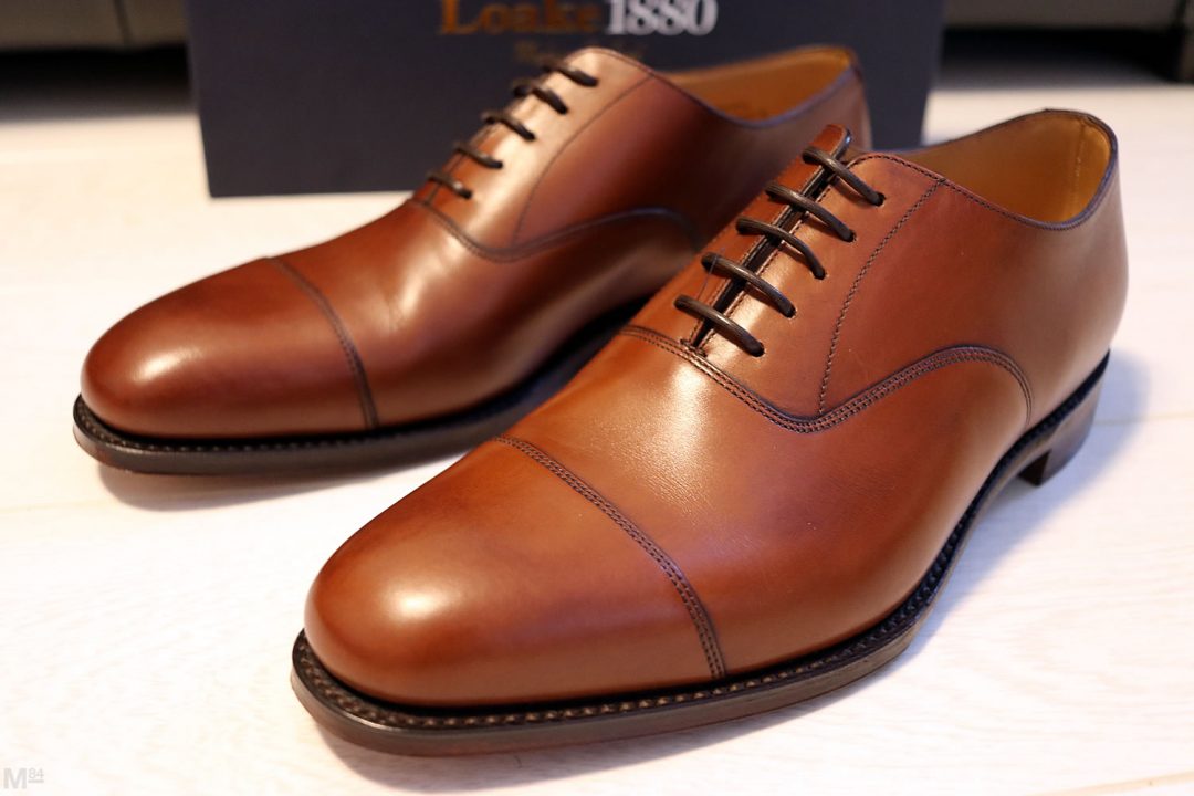 Oxford Toe Cap Aldwych shoes by Loake