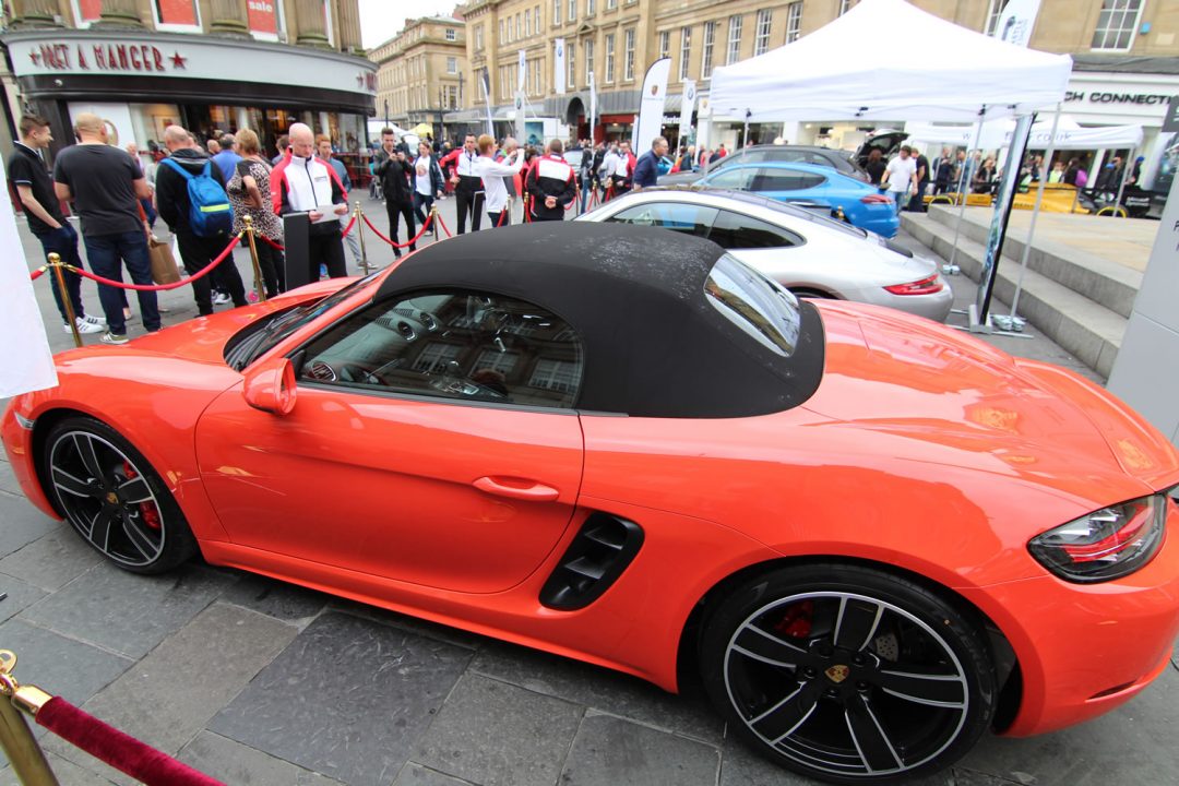 ne1-motor-show-2016-porsche-2