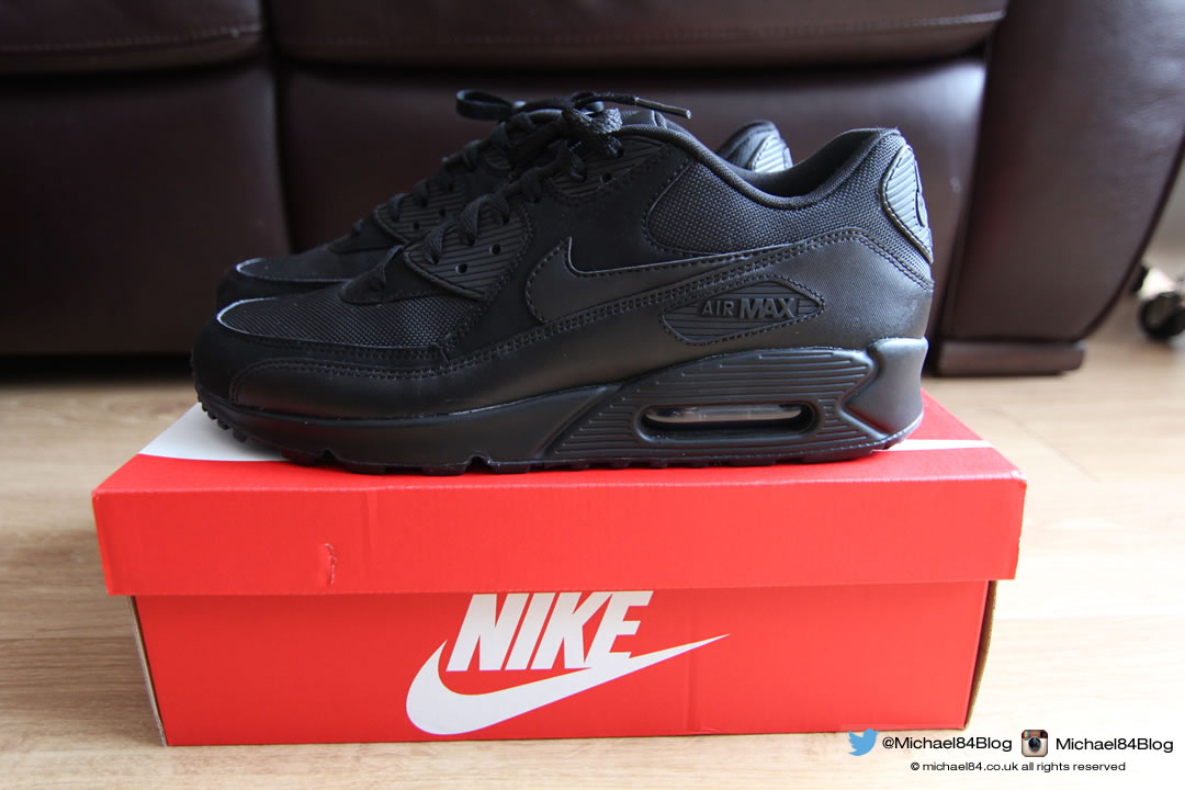 Air Max 90 - Stylish, Minimal Design Trainers