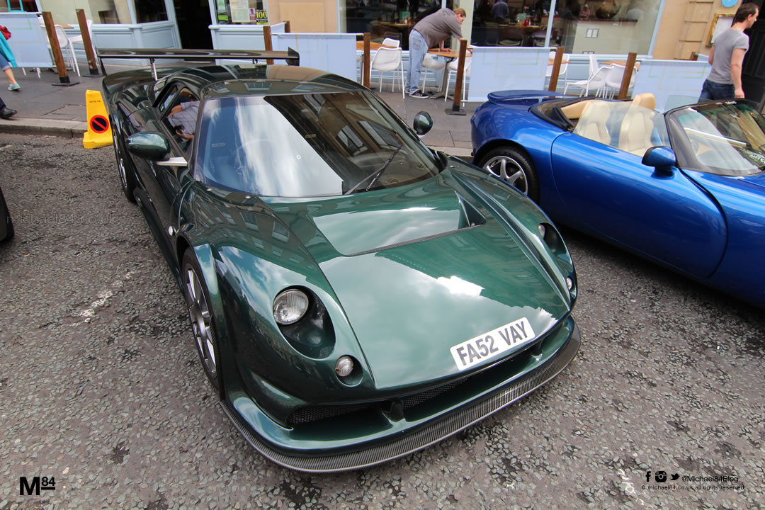 racing-cars-aston-martin-1