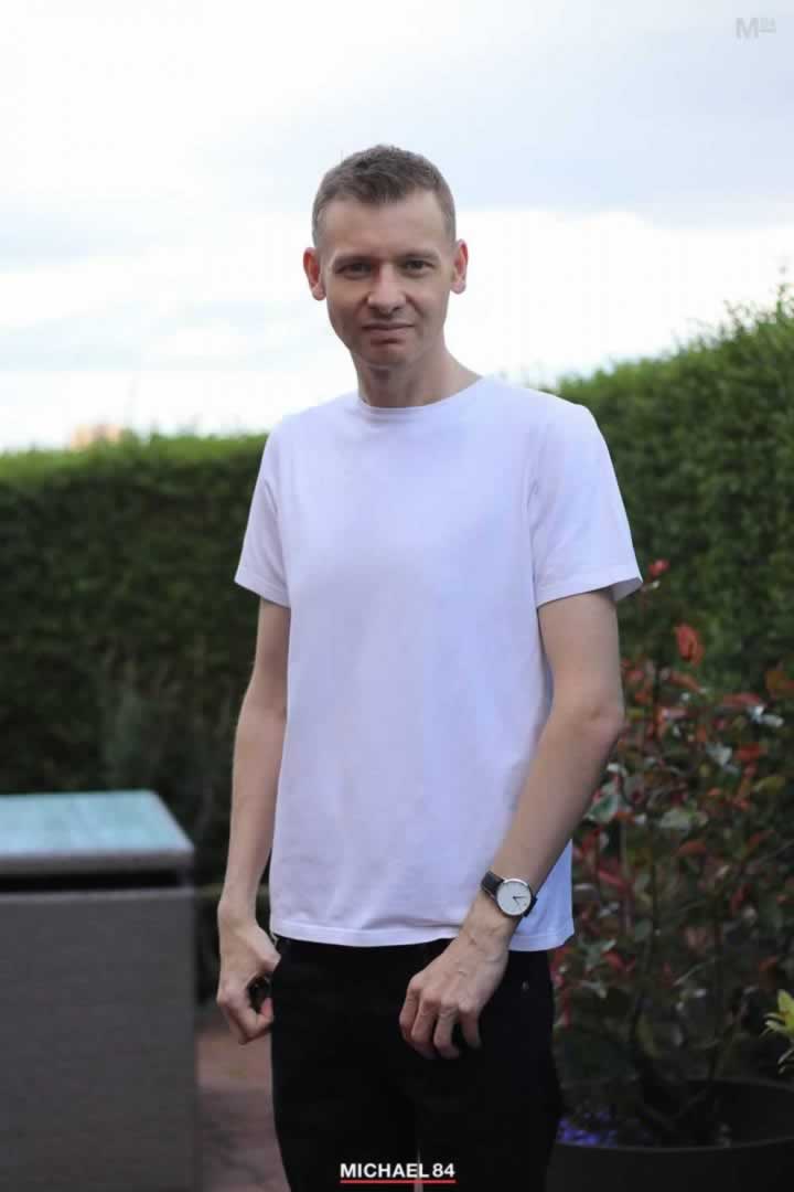 Smart Casual t shirts - I am wearing a plain white T Shirt and black jeans as part of a smart casual outfit